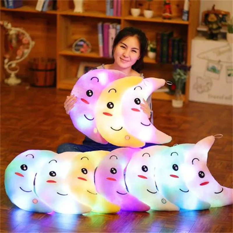 Peluche oreiller veilleuse bébé — peluche veilleuse Oreiller en lune clignotante Led coloré, jouets, coussin léger de sommeil | belleveilleuse.fr
