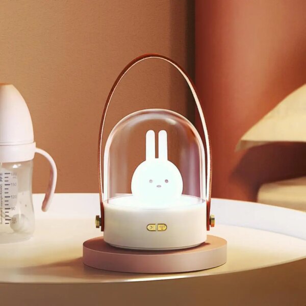 11942-7fc45b.jpg Veilleuse musicale Portable avec chargeur USB, design de dessin animé