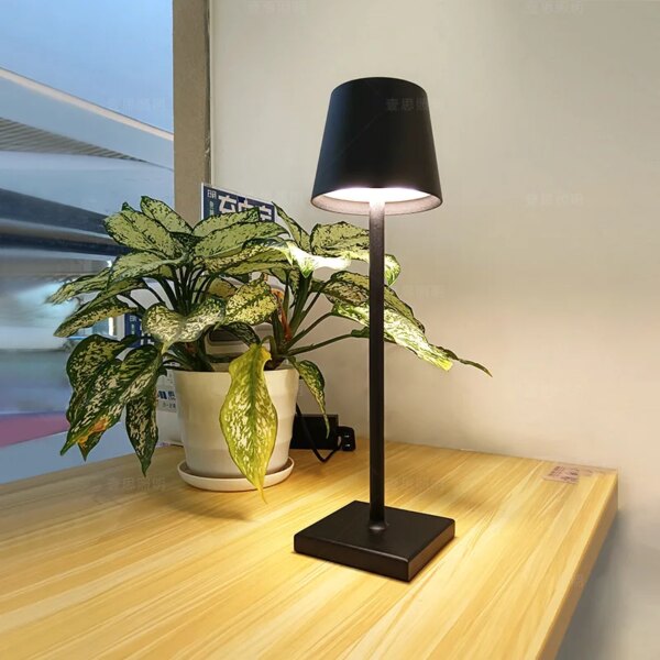 Lampe de Table Portable en aluminium