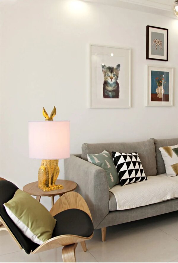 16050-d78b22.jpg Lampe De Table Moderne Masqué Lapin En Résine Rétro Industriel