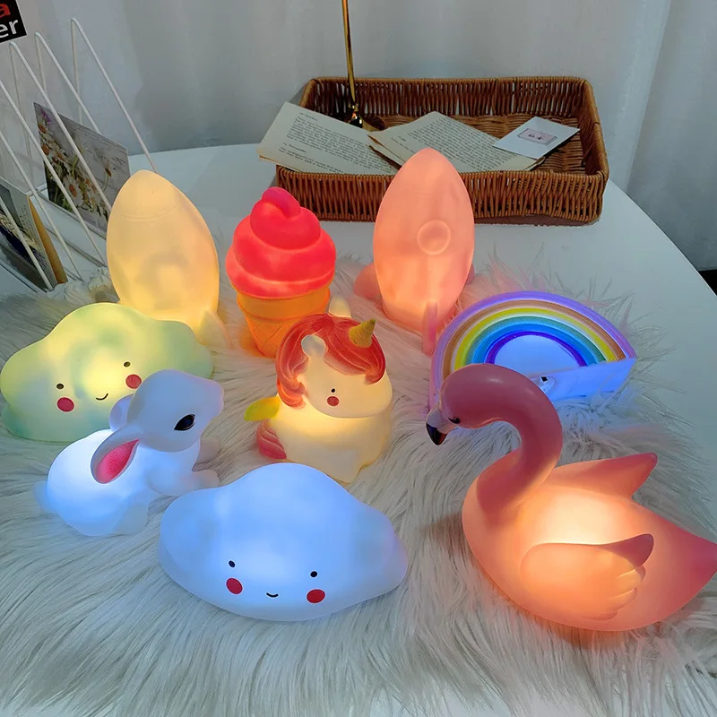 Lampe LED en forme de nuage et de lune, luminaire décoratif en plastique