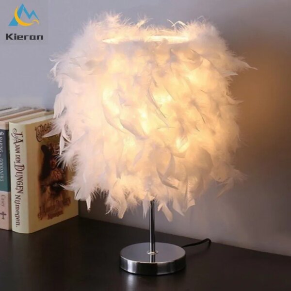 Lampe de Table LED en cristal avec plumes, design moderne et Simple