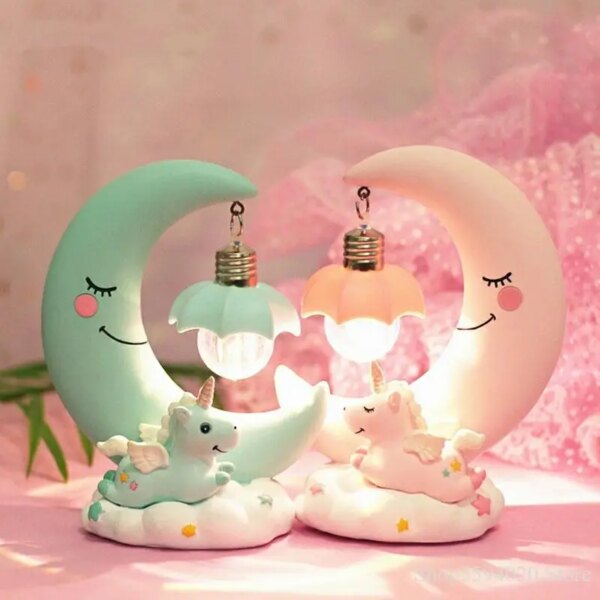 4935-ca33f7.jpeg Veilleuse licorne en forme de lune pour enfants