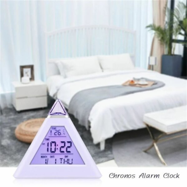 881-1bc703.jpg reveil veilleuse Pyramide LCD alarme Table horloge thermomètre