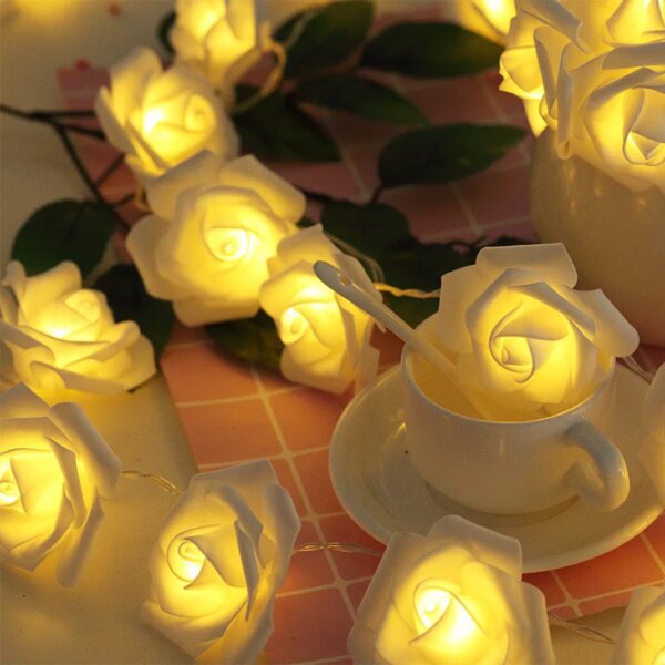 Guirlande lumineuse LED avec Bouquet de fleurs artificielles